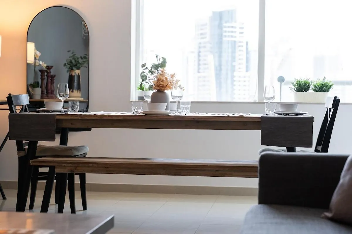 Charming Comfy 2-Bedroom Apartment In Dubai Marina