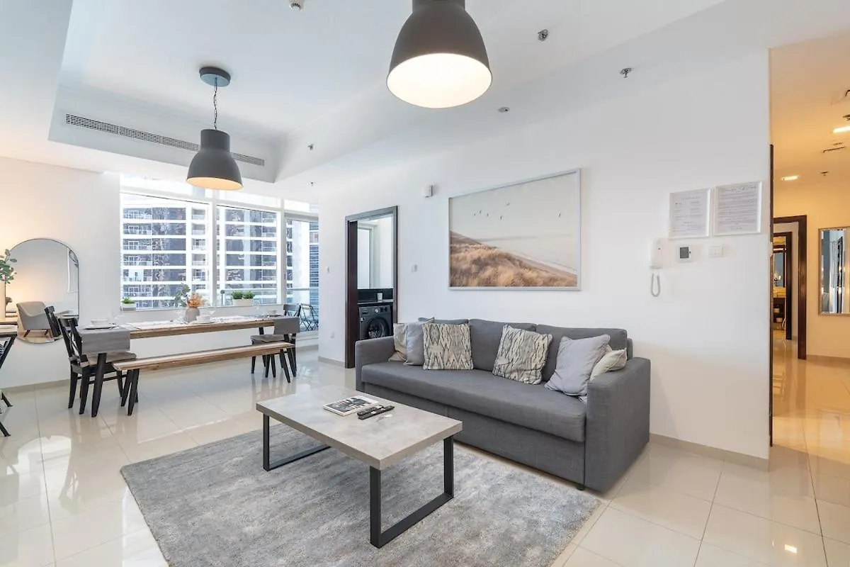 Charming Comfy 2-Bedroom Apartment In Dubai Marina