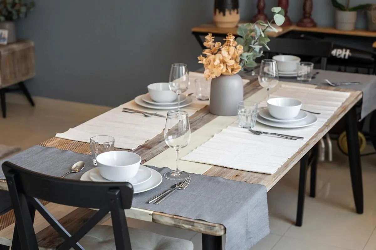 Charming Comfy 2-Bedroom Apartment In Dubai Marina United Arab Emirates