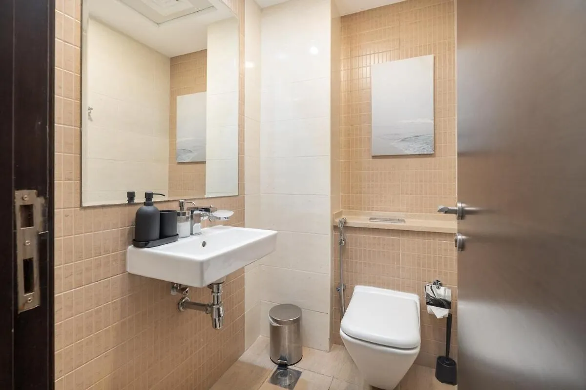 Charming Comfy 2-Bedroom Apartment In Dubai Marina