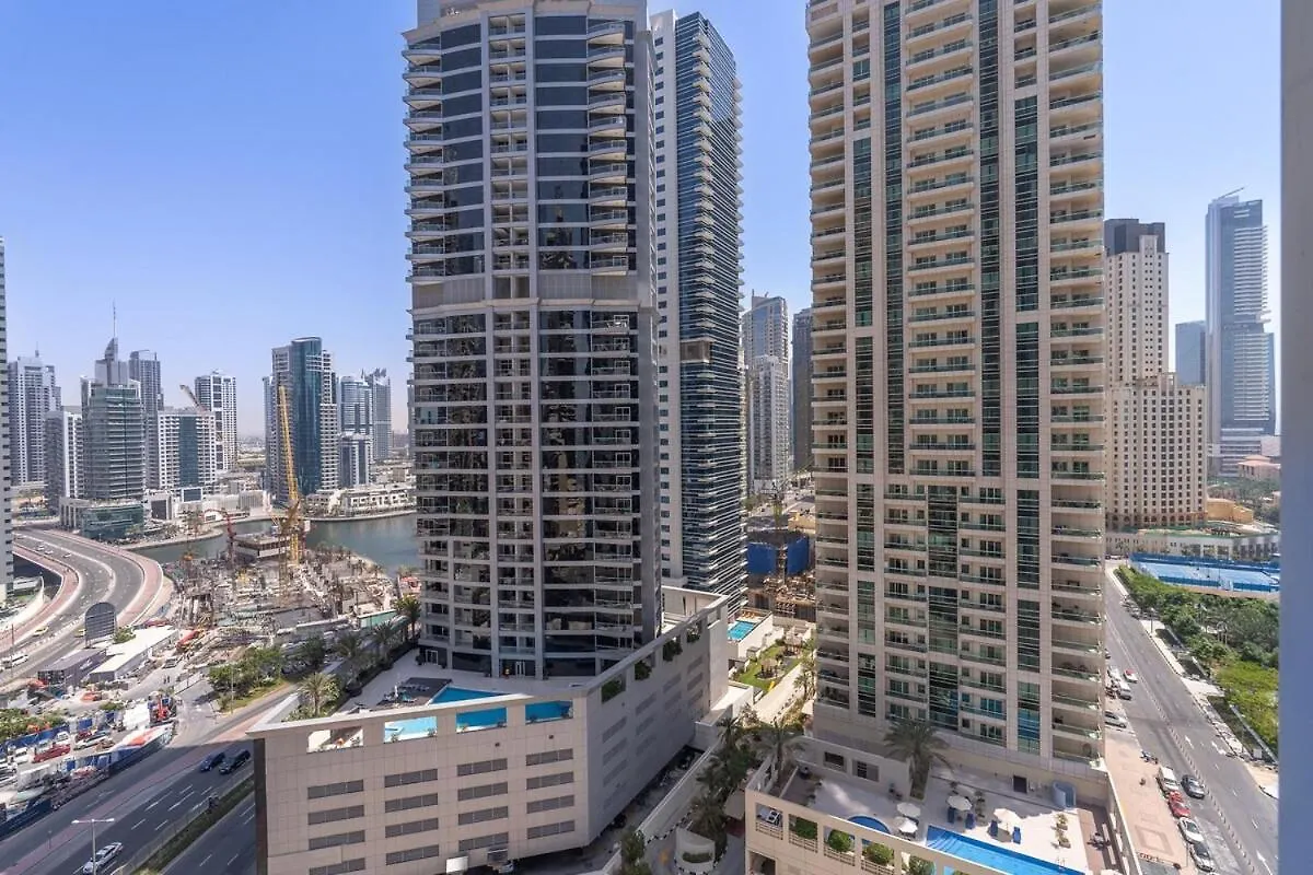 Charming Comfy 2-Bedroom Apartment In Dubai Marina