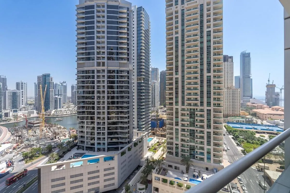 Charming Comfy 2-Bedroom Apartment In Dubai Marina