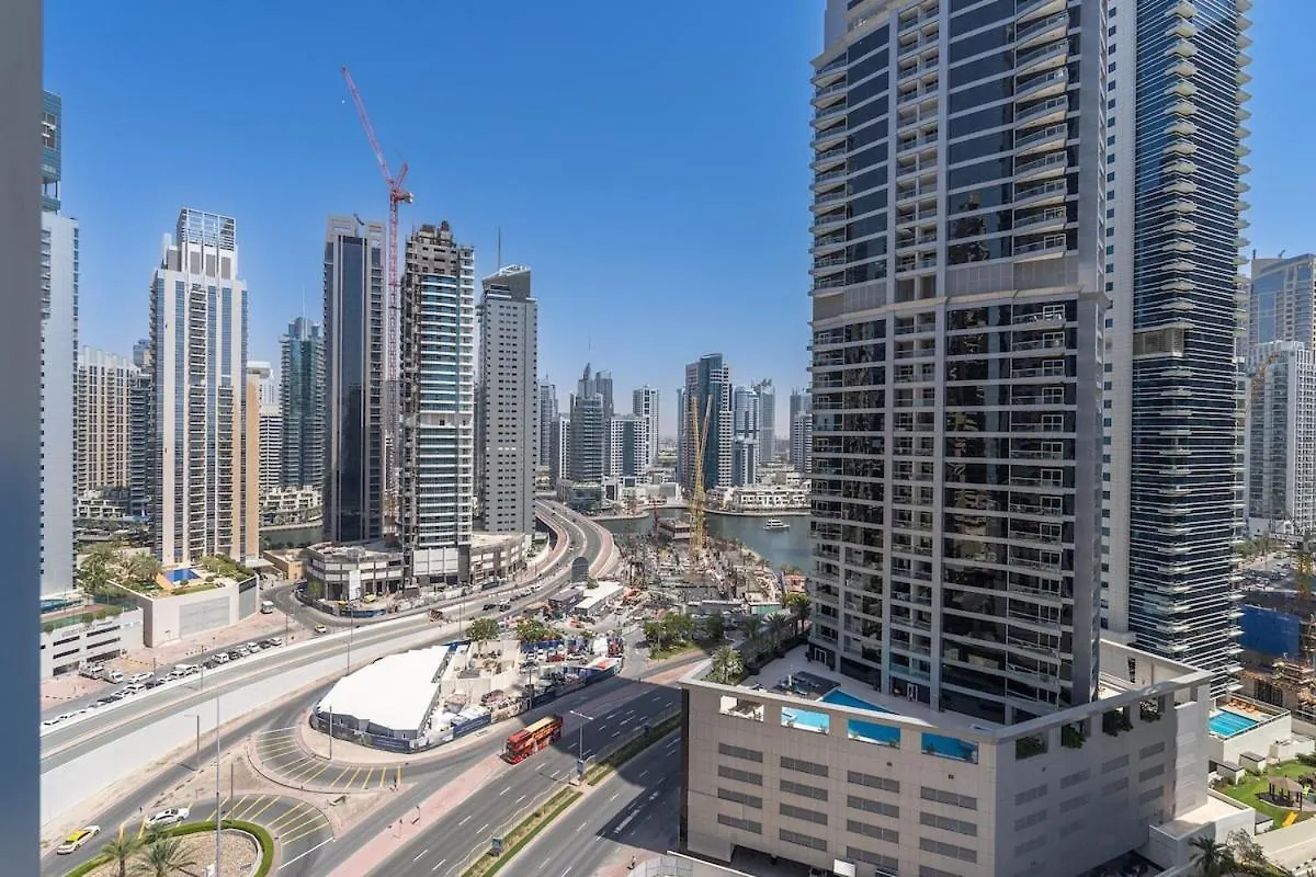 Charming Comfy 2-Bedroom Apartment In Dubai Marina