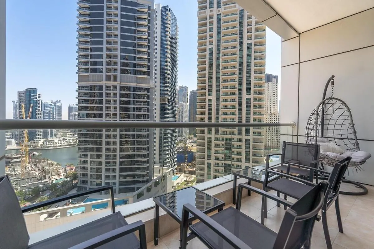 Charming Comfy 2-Bedroom Apartment In Dubai Marina