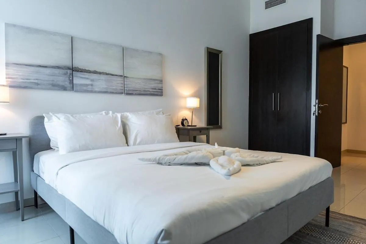 Charming Comfy 2-Bedroom Apartment In Dubai Marina