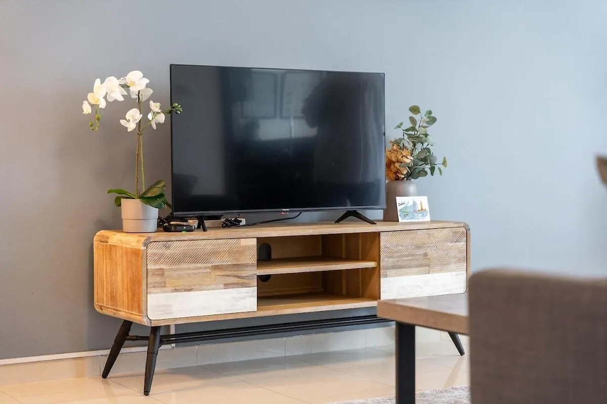 Charming Comfy 2-Bedroom Apartment In Dubai Marina