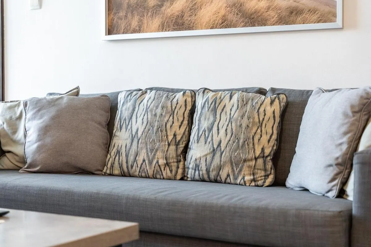 Charming Comfy 2-Bedroom Apartment In Dubai Marina
