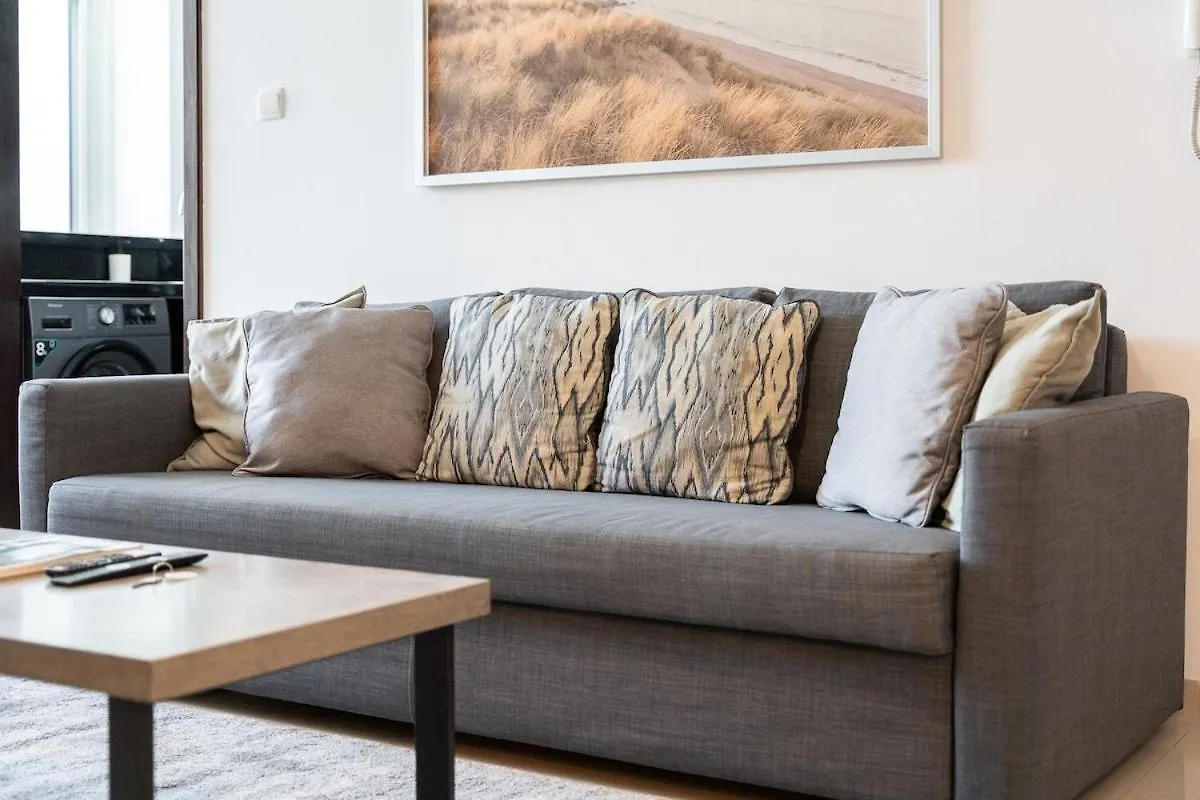 Charming Comfy 2-Bedroom Apartment In Dubai Marina